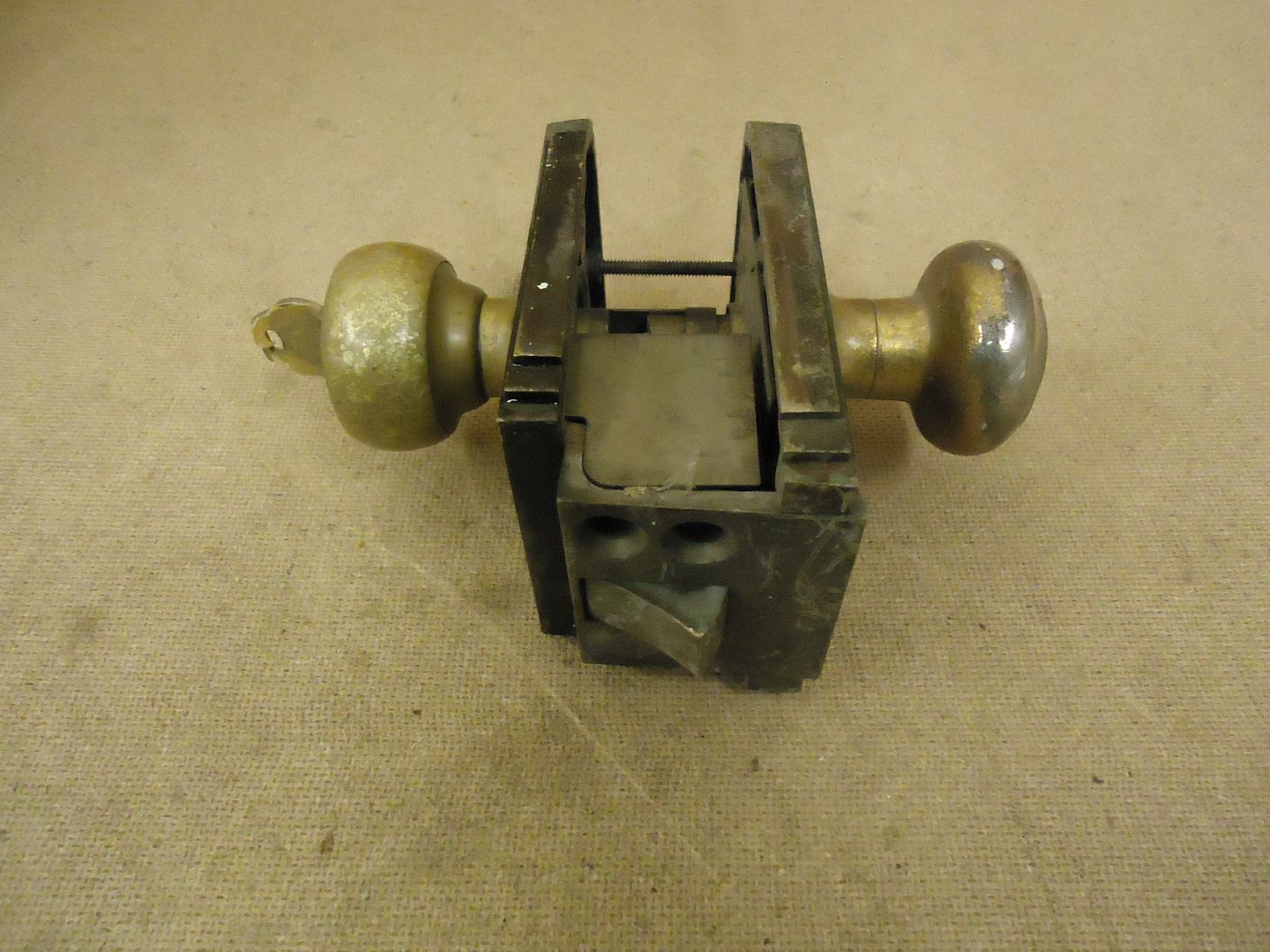 Russwin Keyed Door Knob Assembly Brass Mortise Lock Pyramid 2150